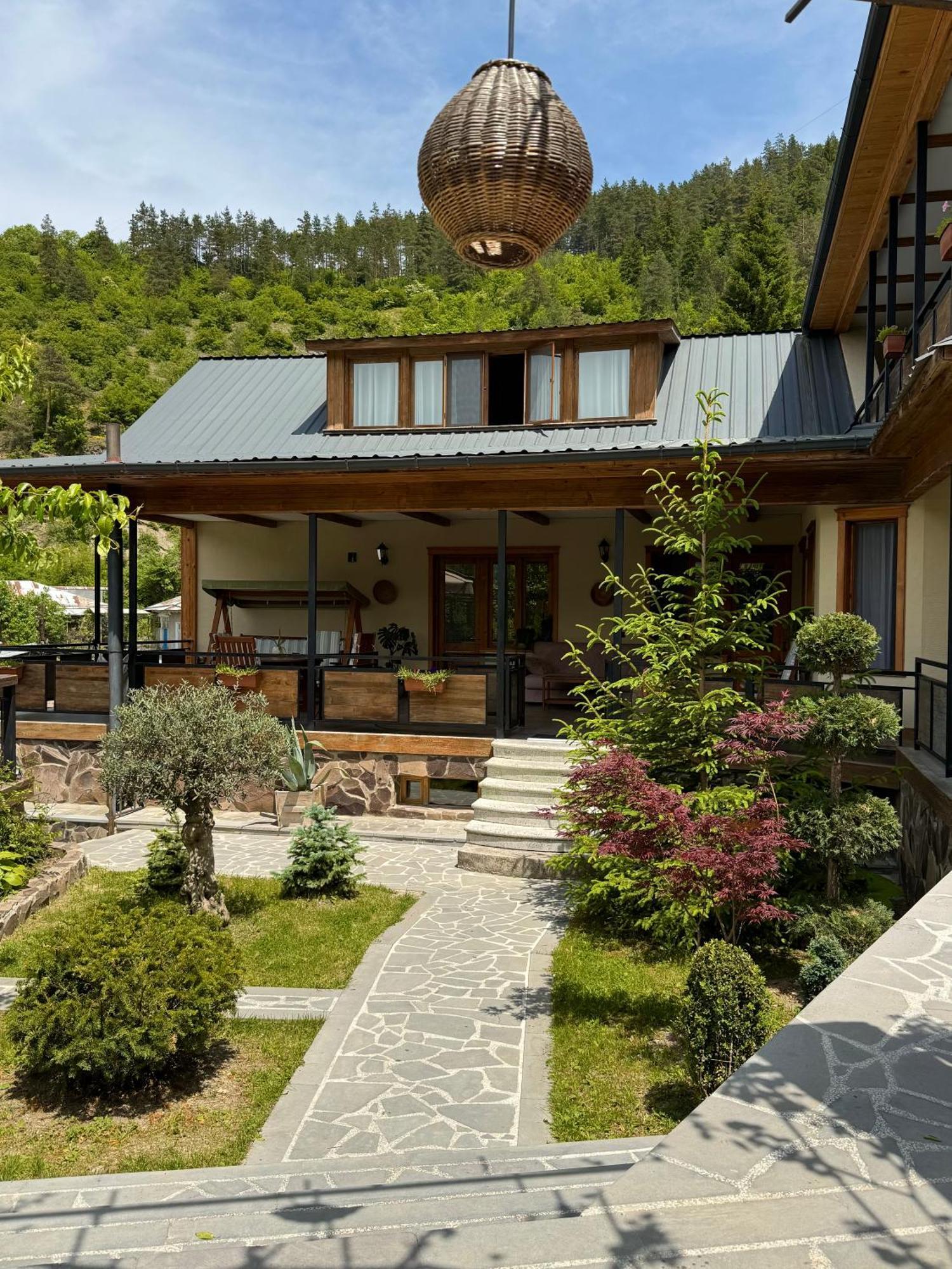 Hotel Borjomi Verde Buitenkant foto
